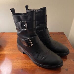 Emanuele Crastro Italian moto boot. Size 39. Fits 7.5-8. 
Soft comfy boot.